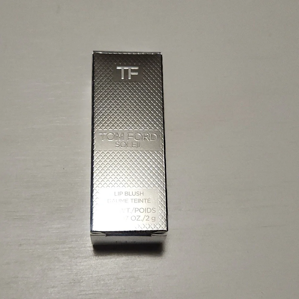 TOM FORD Neige Lip Blush Clutch Size